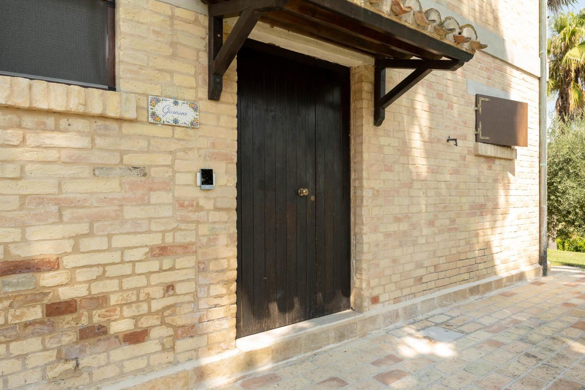 Villa Iulia - Vibra Controguerra Екстер'єр фото